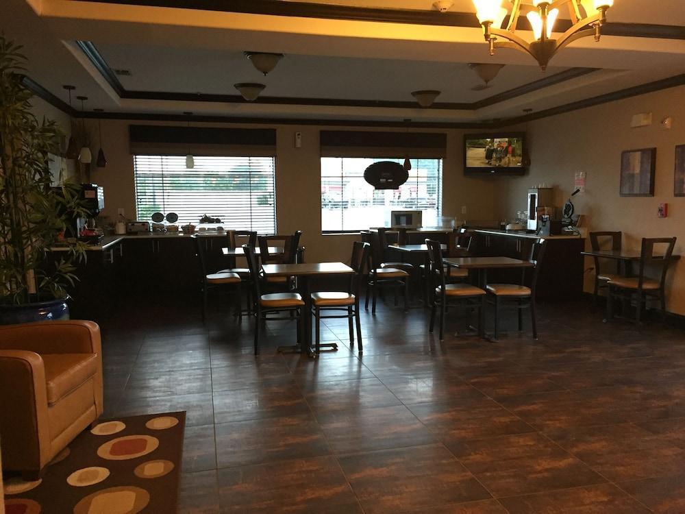 Atria Inn & Suites Three Rivers 외부 사진