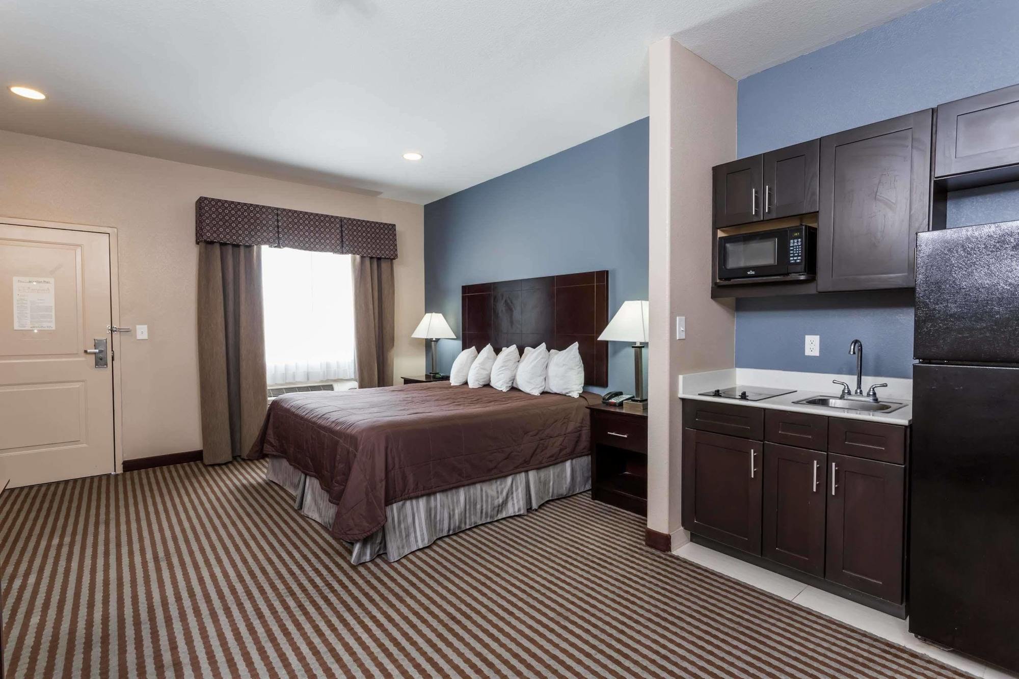 Atria Inn & Suites Three Rivers 외부 사진